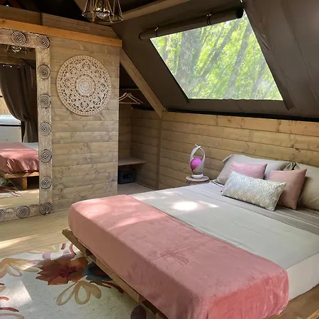 Campo de lujo Glamping Castel Dell'aquila *