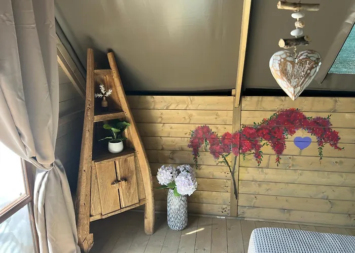Glamping Castel Dell'aquila Luxury tent Gragnola